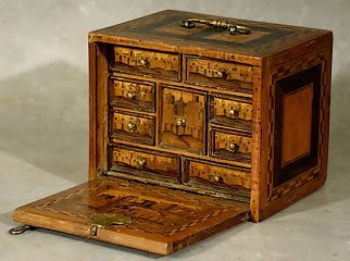 Petit coffret en cabinet Augsbourg XVIIIe siècle
